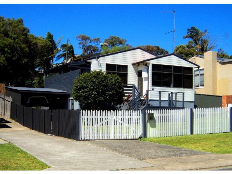27 Thornbury Ave, Unanderra NSW 2526