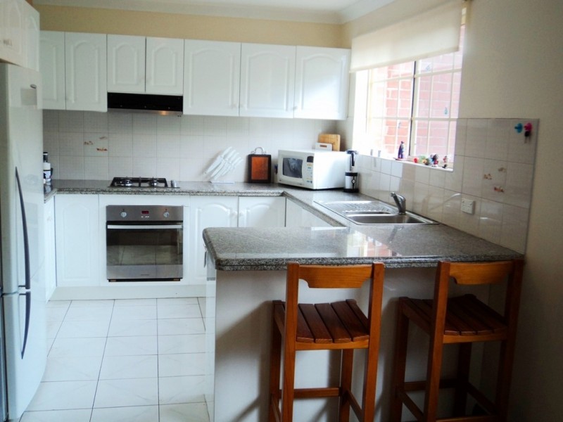 4/7 Wiseman Ave, Wollongong NSW 2500