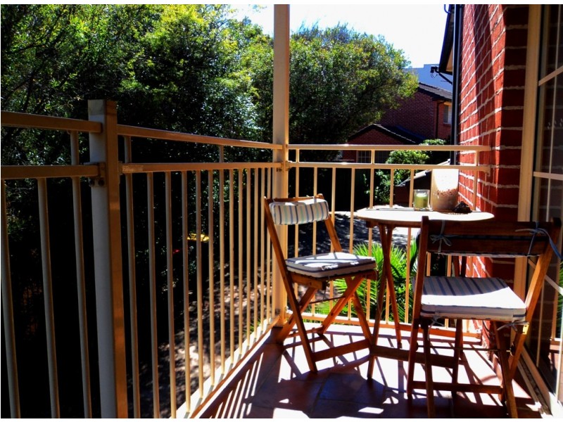 4/7 Wiseman Ave, Wollongong NSW 2500