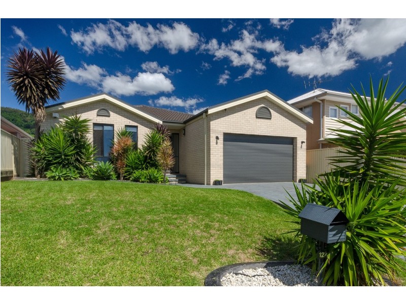 122 Daintree Drive, Albion Park NSW 2527