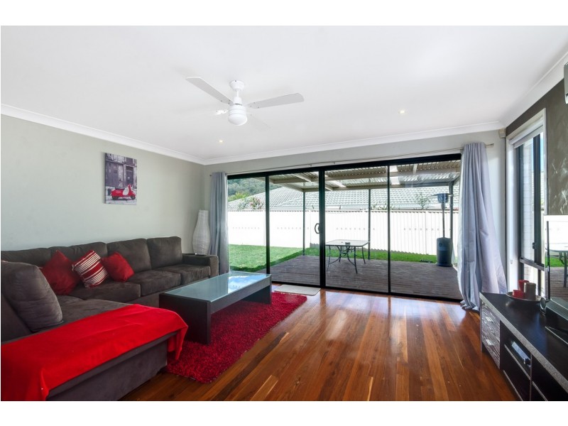 122 Daintree Drive, Albion Park NSW 2527