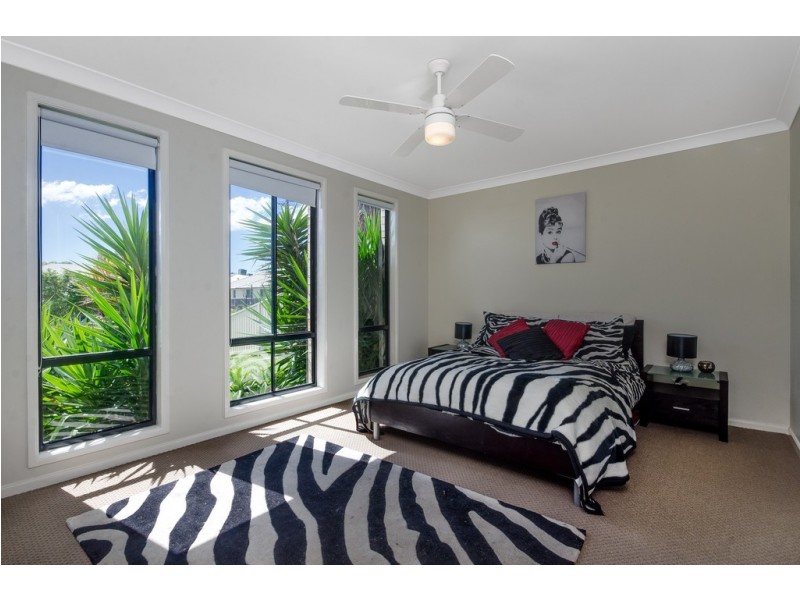 122 Daintree Drive, Albion Park NSW 2527