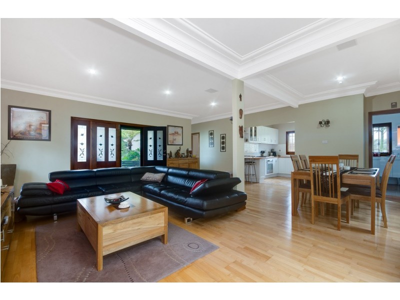 8 Chalmers St, Balgownie NSW 2519