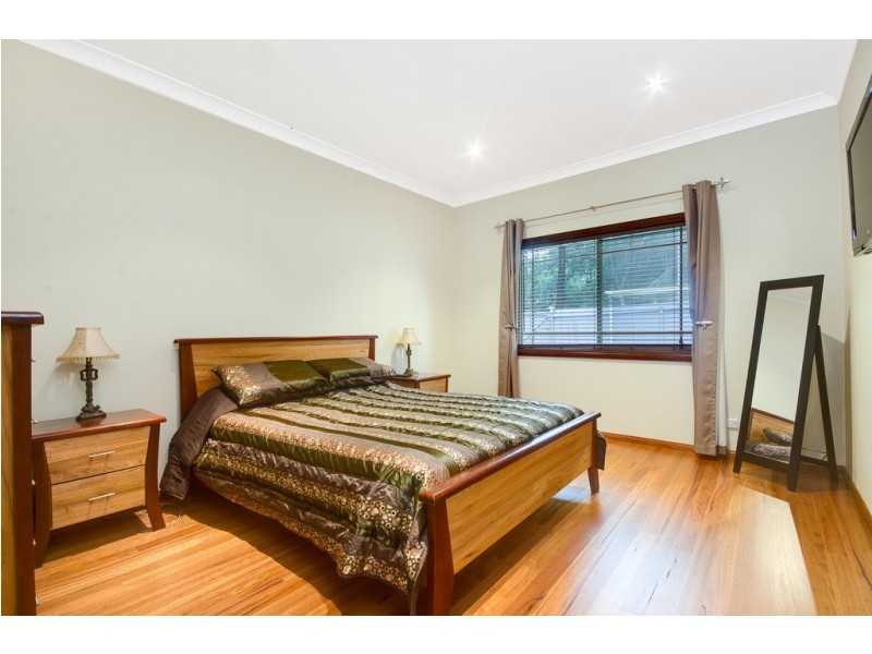 8 Chalmers St, Balgownie NSW 2519