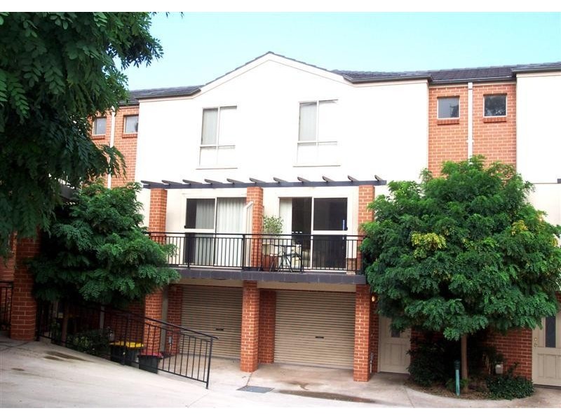 12/35 Bridge Street, Coniston NSW 2500