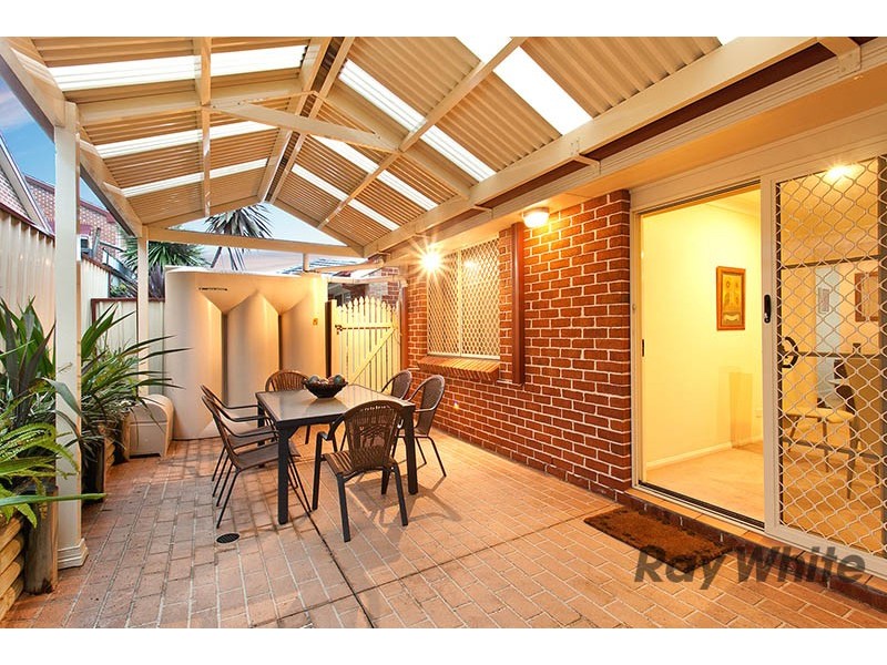 2/39 Dempster St, West Wollongong NSW 2500
