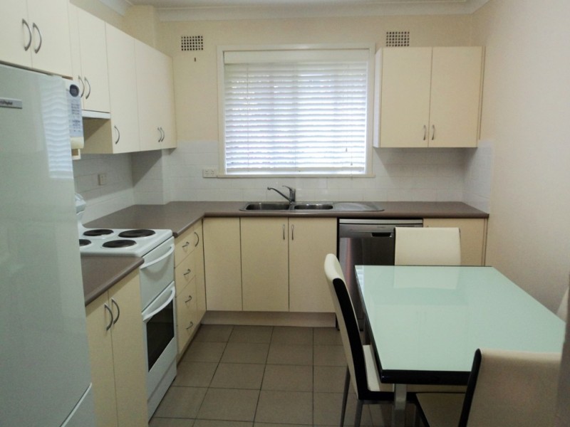 3/58 Robertson St, Coniston NSW 2500