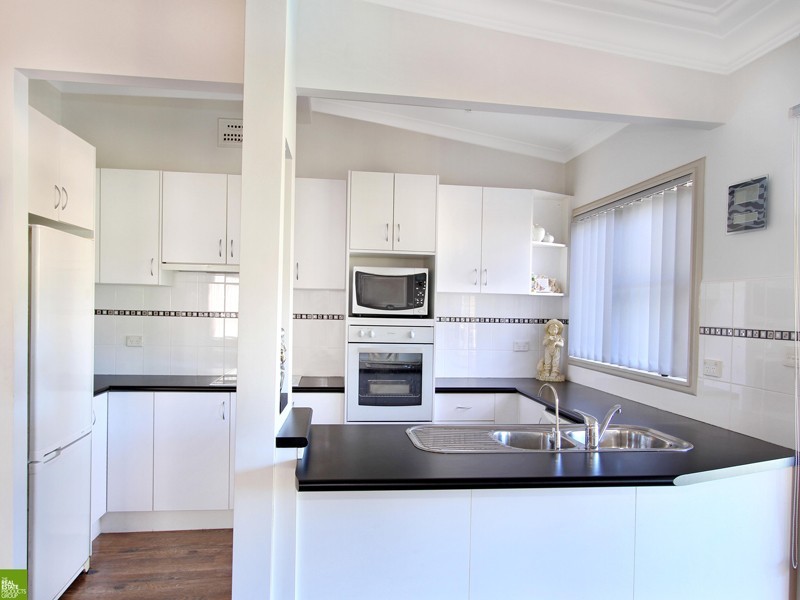 59 Thames Street, West Wollongong NSW 2500