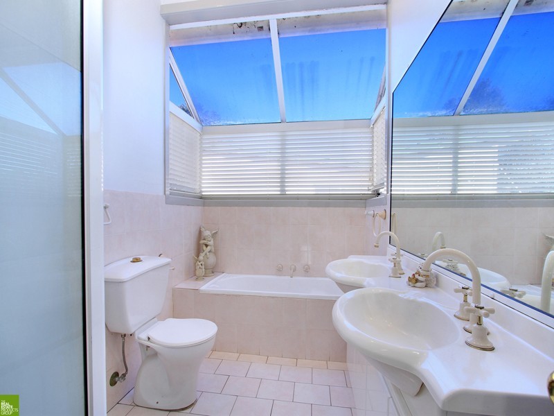 59 Thames Street, West Wollongong NSW 2500