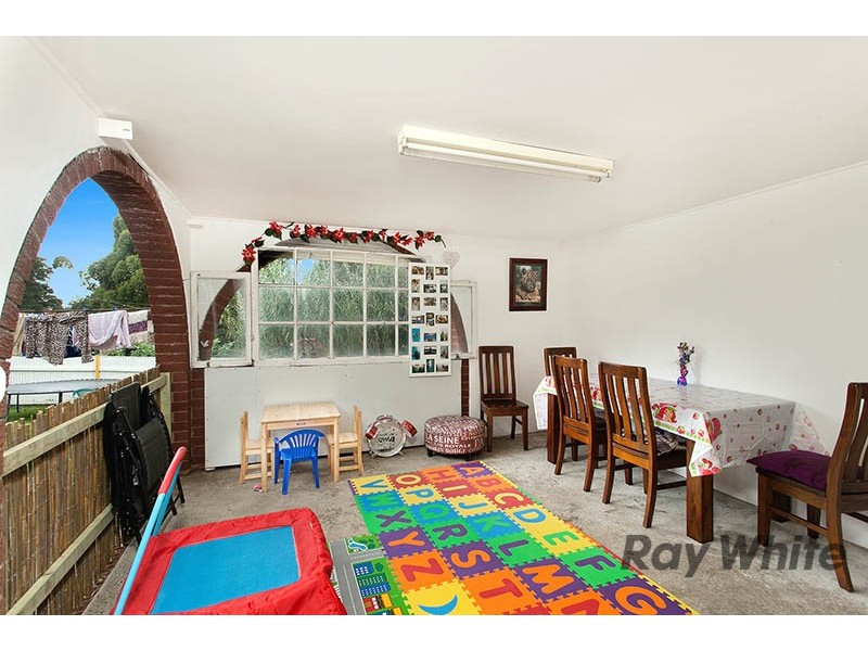 47 Ranchby Ave, Lake Heights NSW 2502