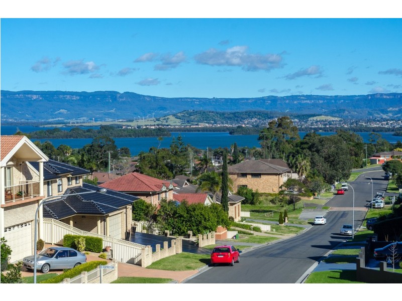 32 Whimbrel Ave, Berkeley NSW 2506