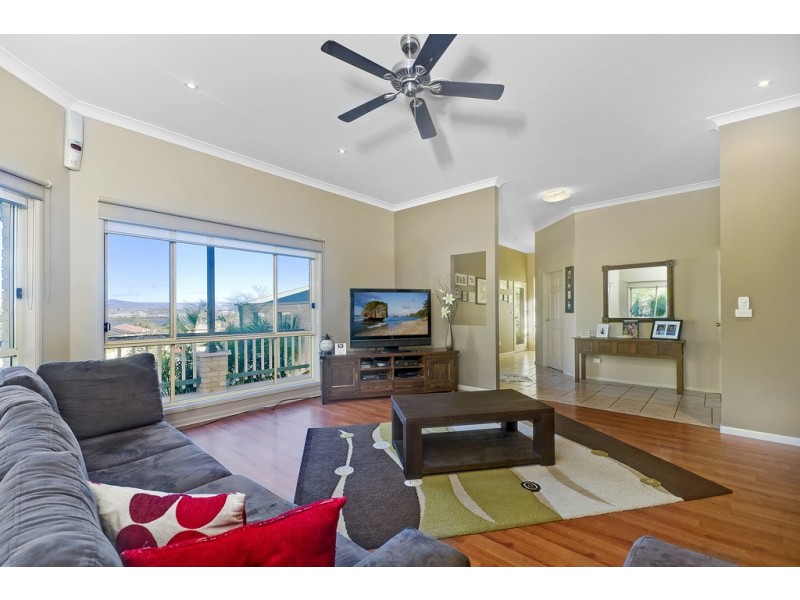32 Whimbrel Ave, Berkeley NSW 2506