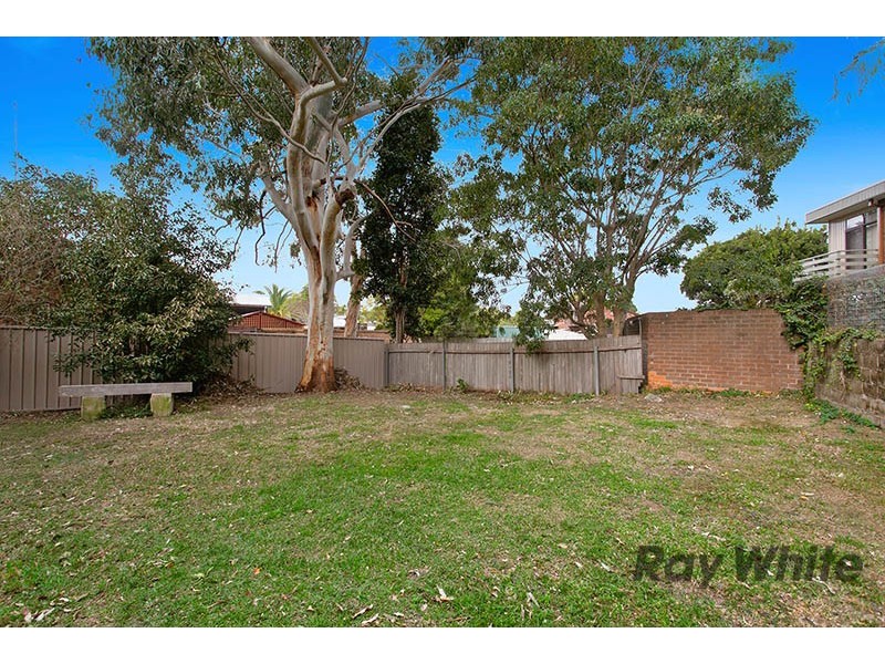 25 Andrew Ave, Keiraville NSW 2500