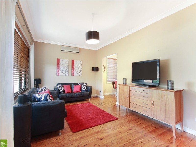 167 Gladstone Ave, Mount Saint Thomas NSW 2500