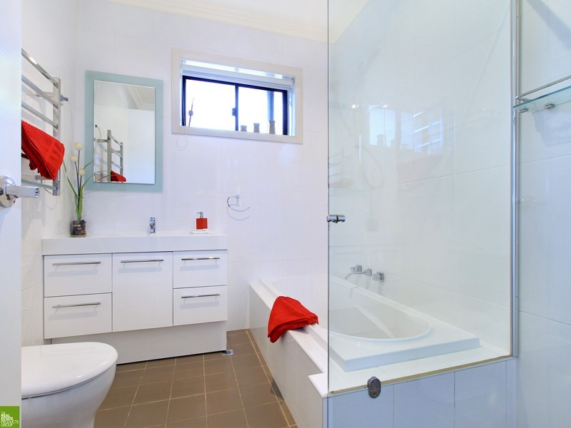 82 Mount Keira Road, West Wollongong NSW 2500