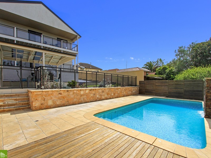 82 Mount Keira Road, West Wollongong NSW 2500