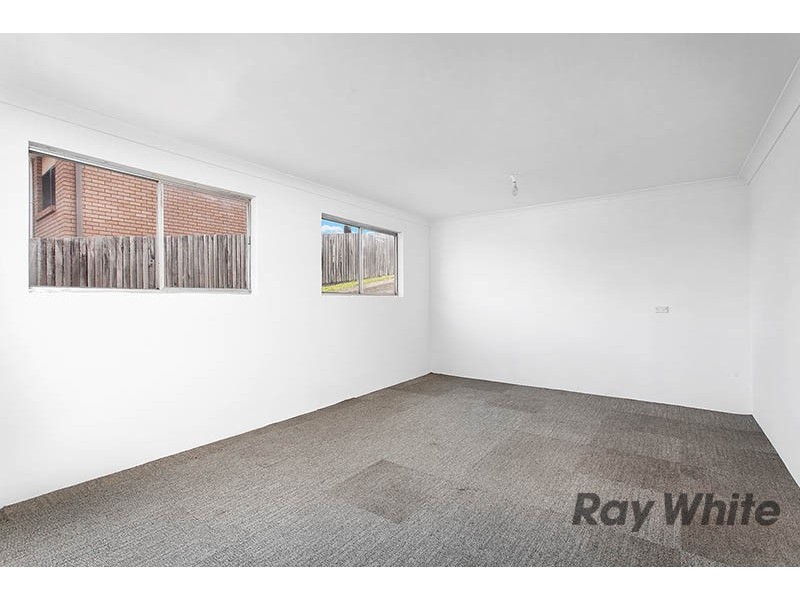 63 Weringa Avenue, Lake Heights NSW 2502