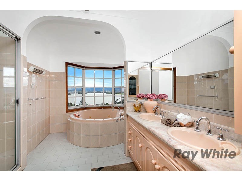 70 Hassan Street, Lake Heights NSW 2502