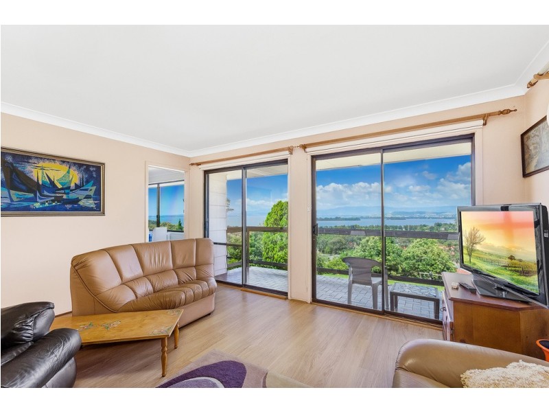 30 Shearwater Drive, Berkeley NSW 2506