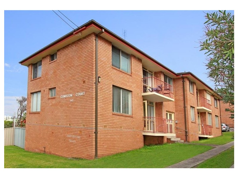 3/142 Gladstone Ave, Coniston NSW 2500