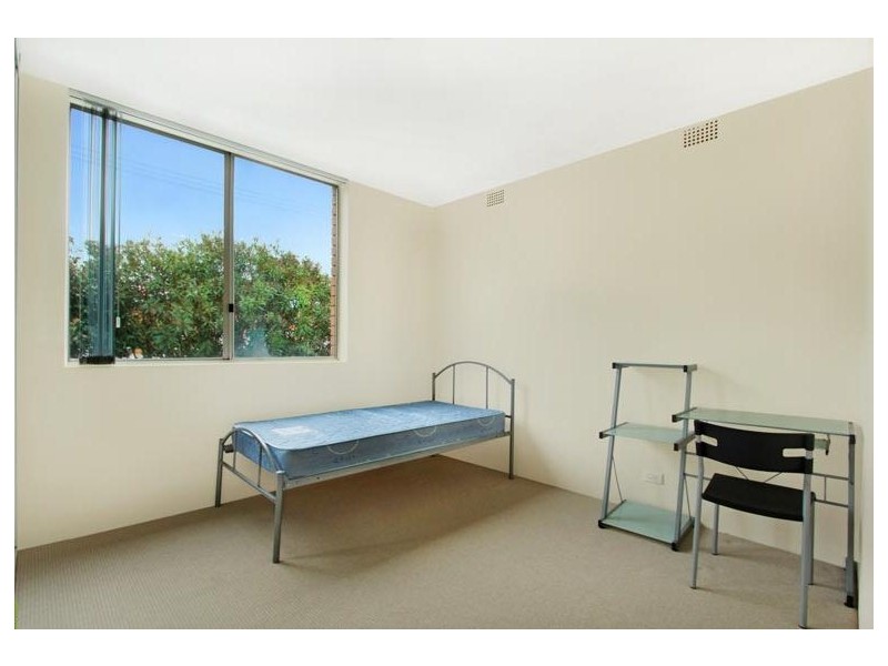 3/142 Gladstone Ave, Coniston NSW 2500