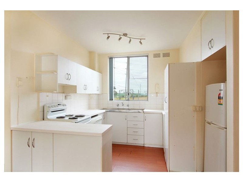 3/142 Gladstone Ave, Coniston NSW 2500