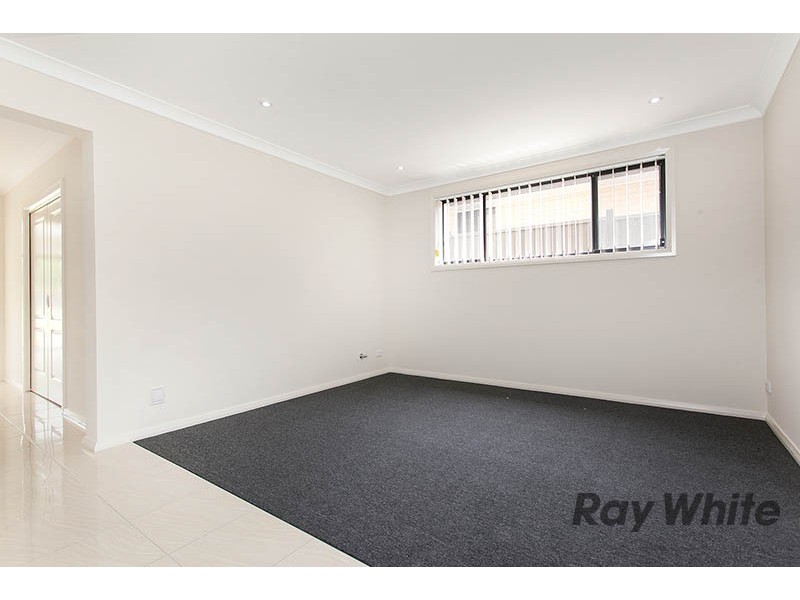 49 Illowra Crescent, Primbee NSW 2502