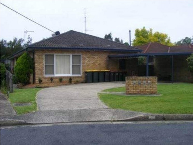 1/3 Buckle Crescent, West Wollongong NSW 2500