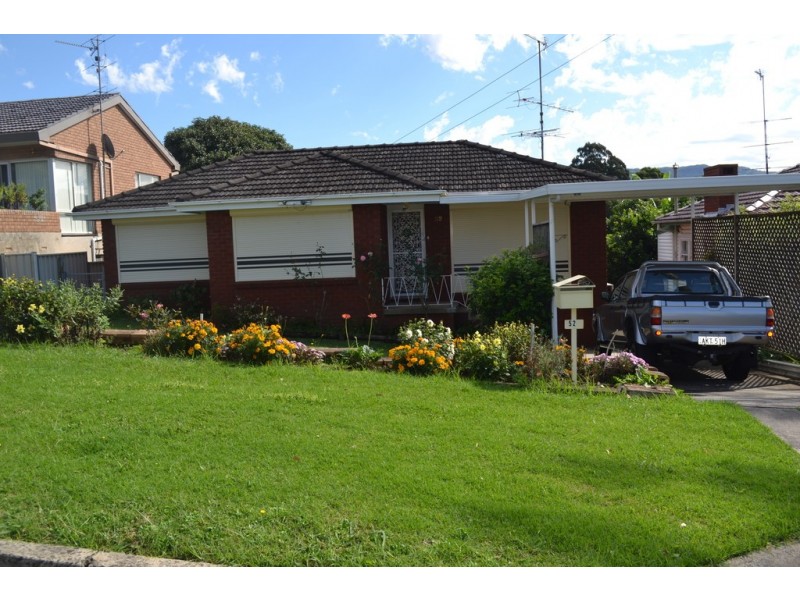52 Cummins Street, Unanderra NSW 2526