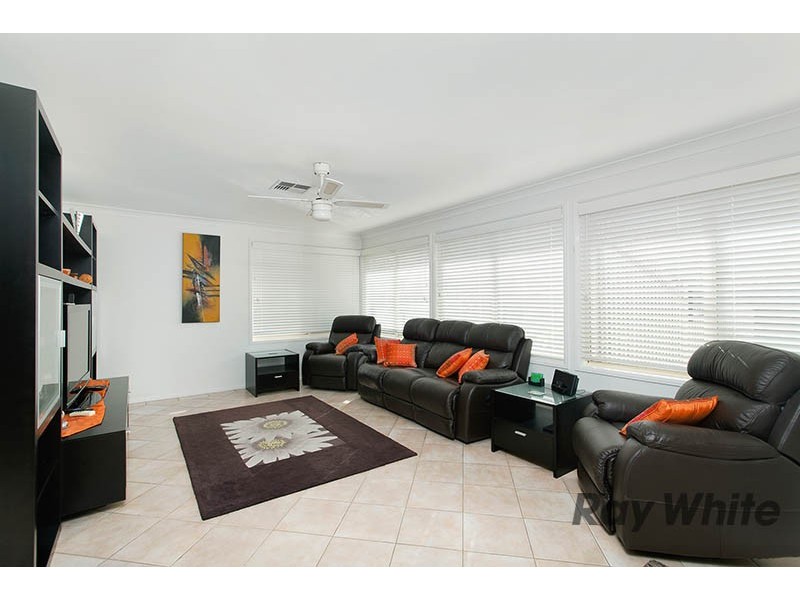 5 Helena Place, Albion Park NSW 2527