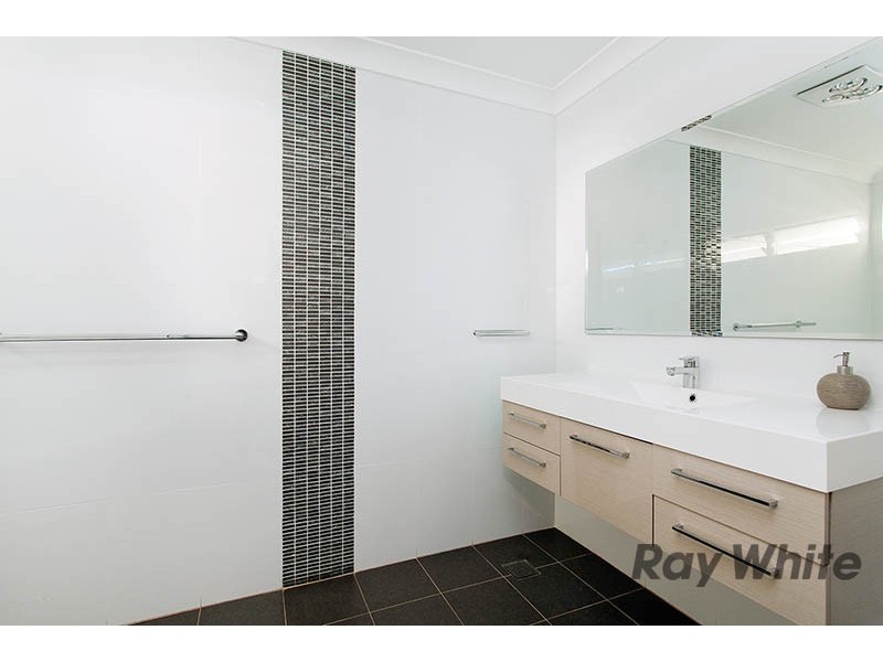 5 Helena Place, Albion Park NSW 2527