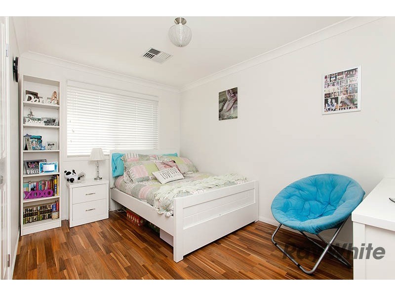 5 Helena Place, Albion Park NSW 2527