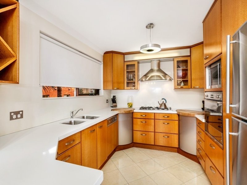 2/30 Cliff Road, Wollongong NSW 2500