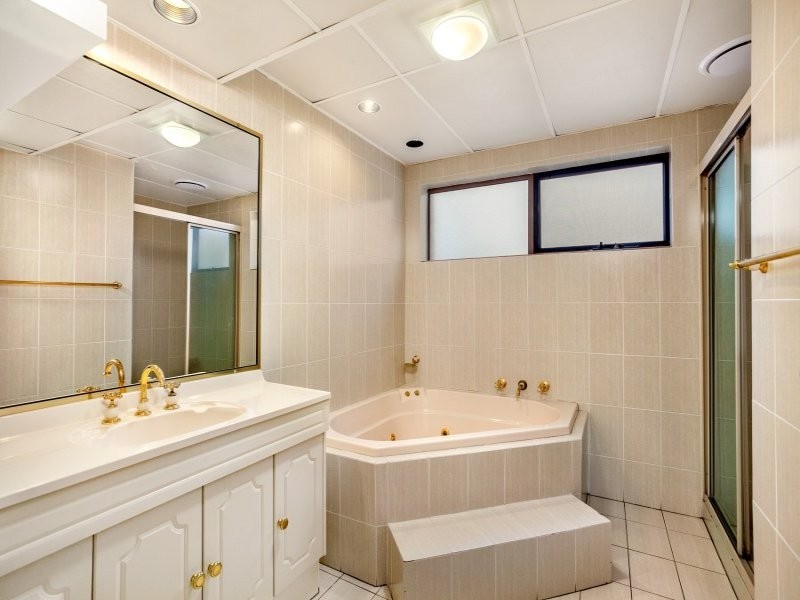 2/30 Cliff Road, Wollongong NSW 2500