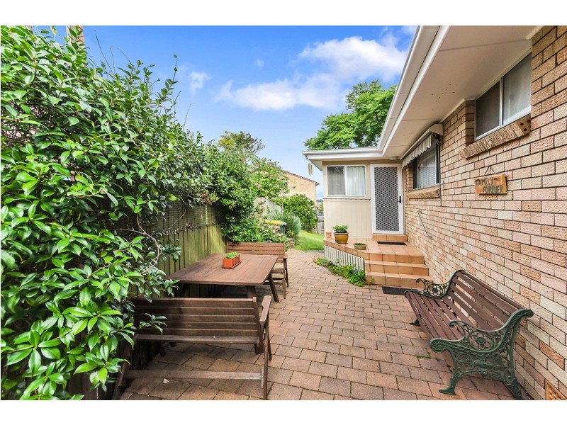 25 Immarna Ave, West Wollongong NSW 2500