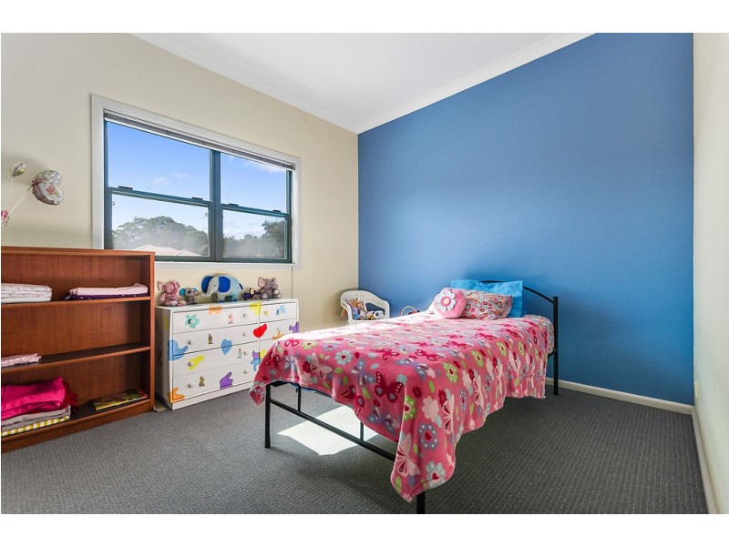 312 Northcliffe Drive, Lake Heights NSW 2502