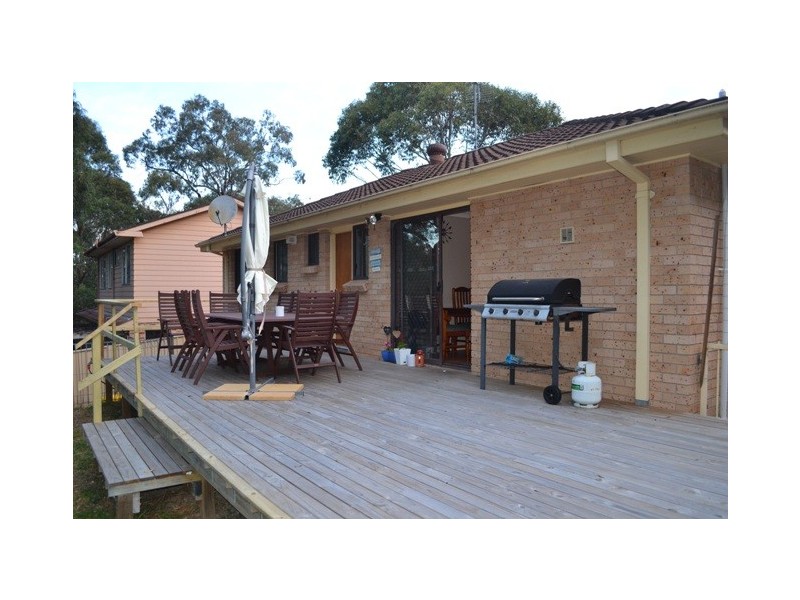 4 Tamarind Drive, Cordeaux Heights NSW 2526