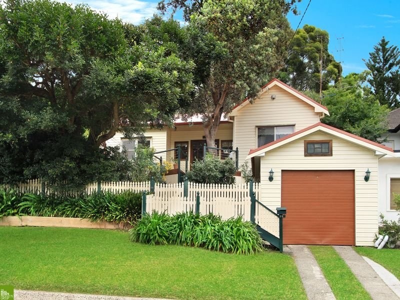 26 Abecrombie Street, West Wollongong NSW 2500