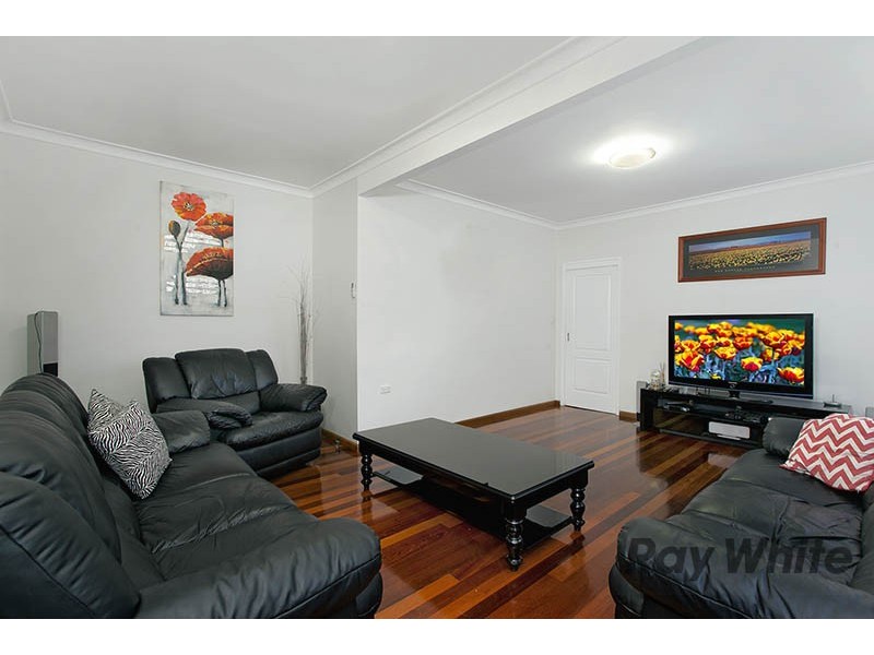 27 Ranchby Avenue, Lake Heights NSW 2502