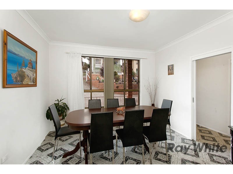 27 Ranchby Avenue, Lake Heights NSW 2502