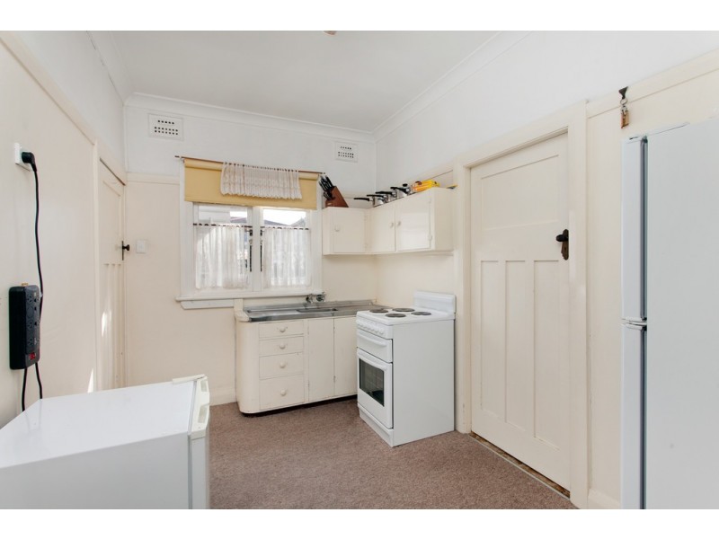 34 Rosemont Street, West Wollongong NSW 2500