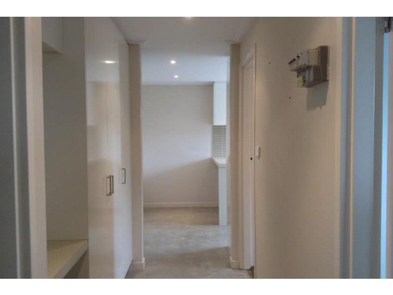4/10 Myrtle St, Coniston NSW 2500