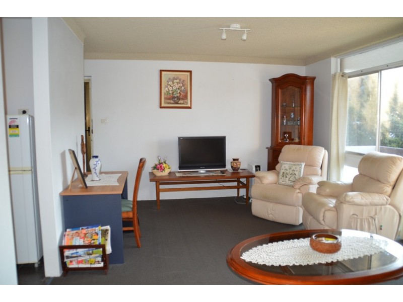 8/133b Campbell St, Woonona NSW 2517