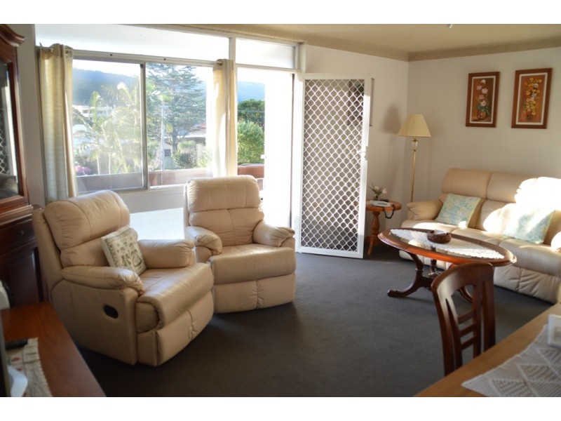 8/133b Campbell St, Woonona NSW 2517