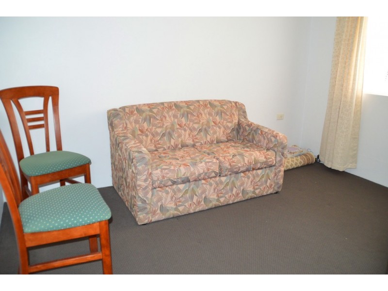 8/133b Campbell St, Woonona NSW 2517