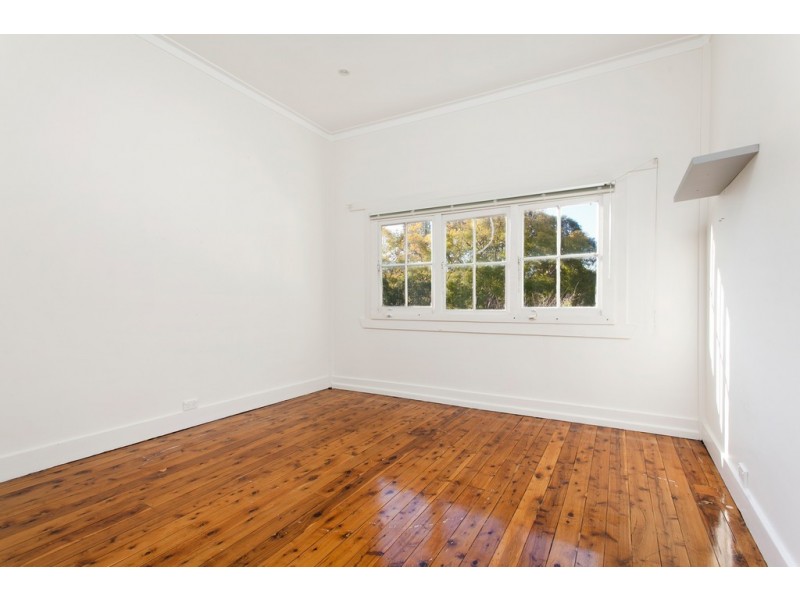 42 Norman Street, Mangerton NSW 2500