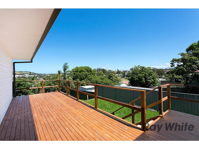 99 Albert Street, Unanderra NSW 2526