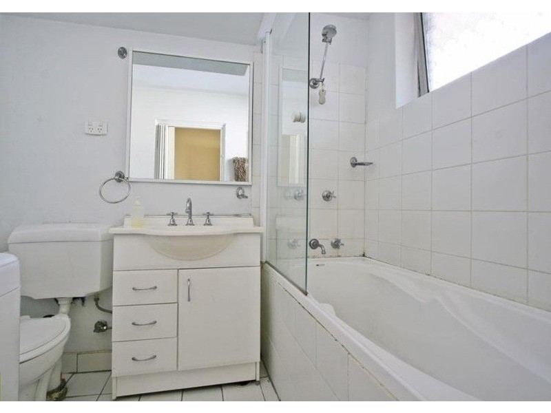 8/10 Bessell Ave, North Wollongong NSW 2500