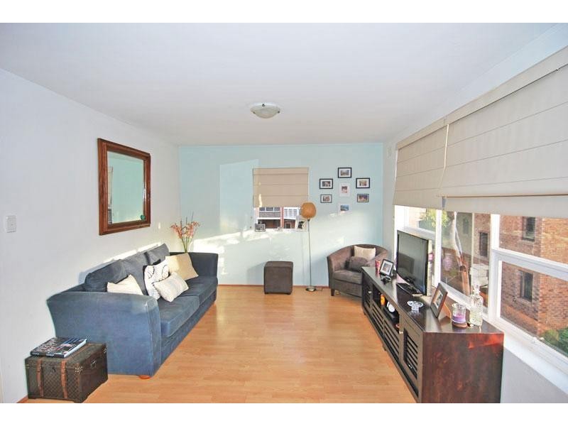 8/10 Bessell Ave, North Wollongong NSW 2500