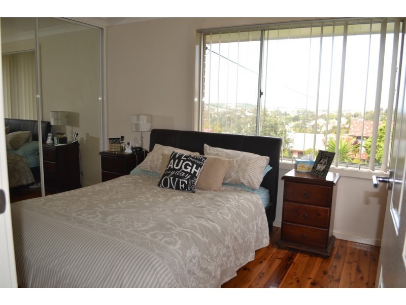 84 Beatus Street, Unanderra NSW 2526